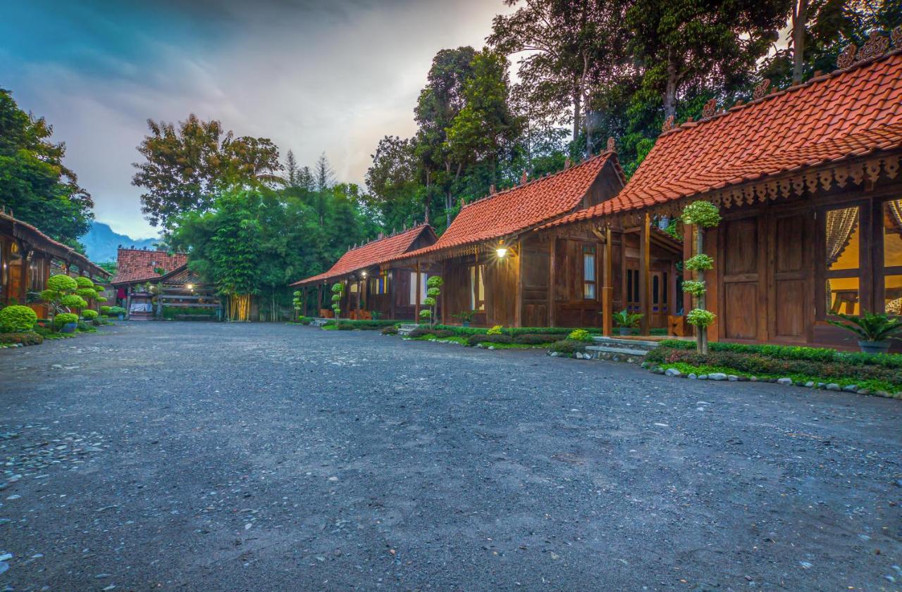 The Omah Borobudur Magelang Exterior photo