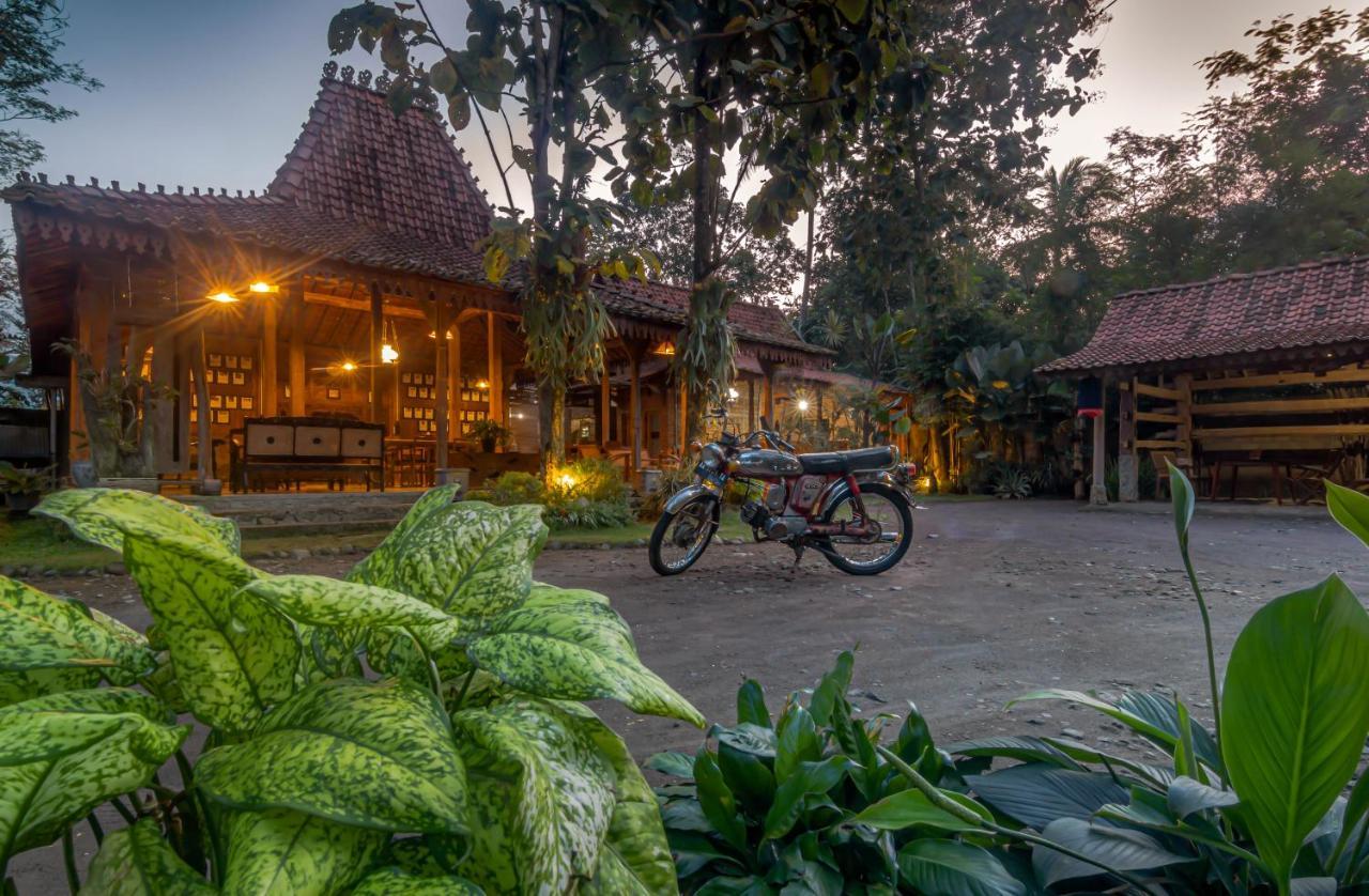 The Omah Borobudur Magelang Exterior photo