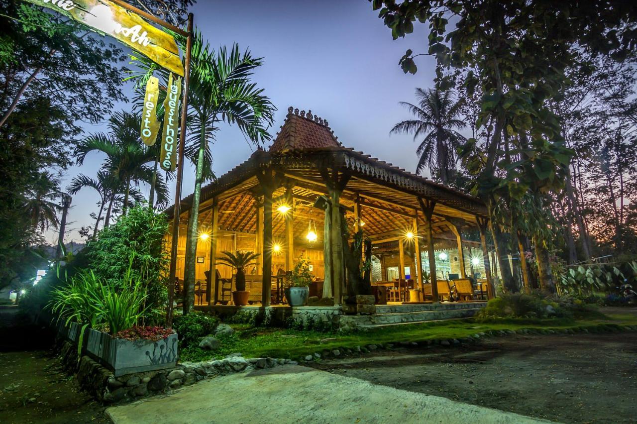 The Omah Borobudur Magelang Exterior photo