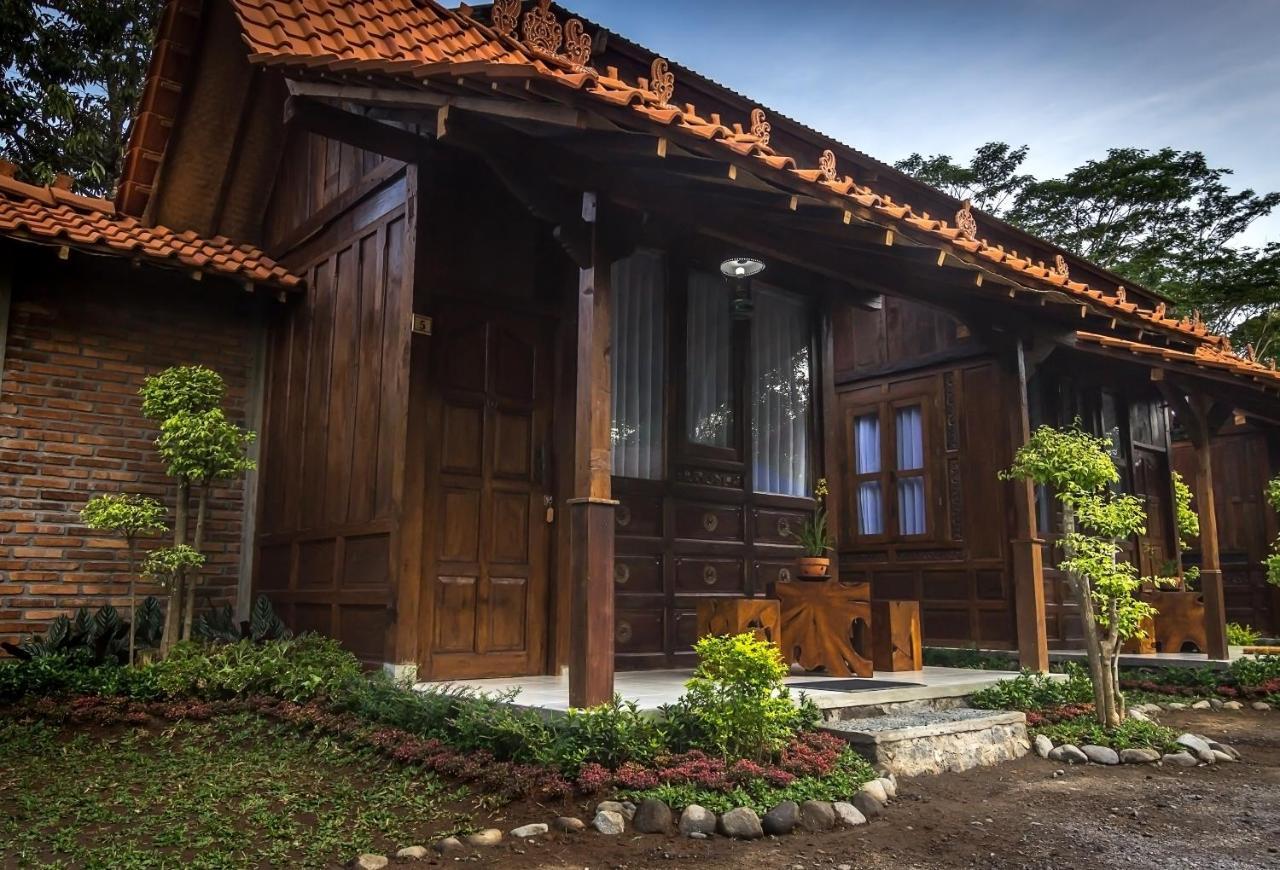 The Omah Borobudur Magelang Exterior photo