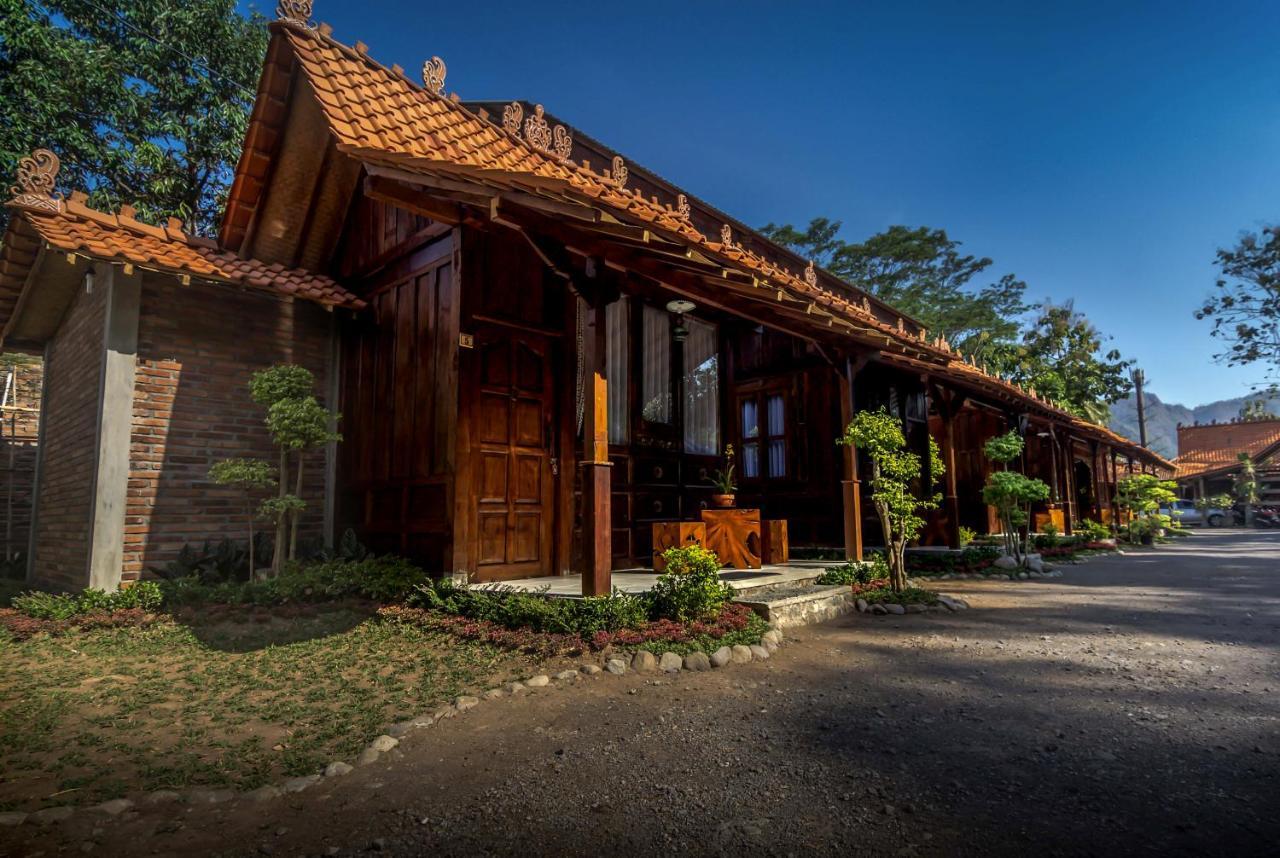 The Omah Borobudur Magelang Exterior photo